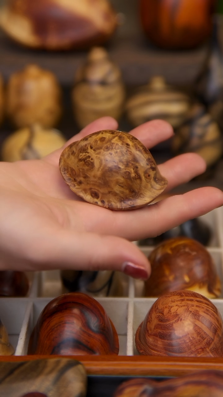 【闪购商品】木刺猬紫檀留疤富甲047