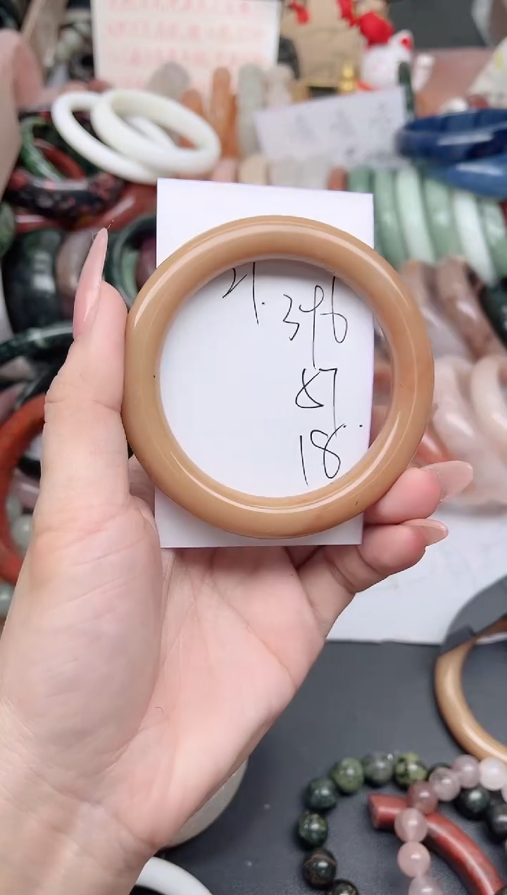 未镶嵌手镯石英质玉396