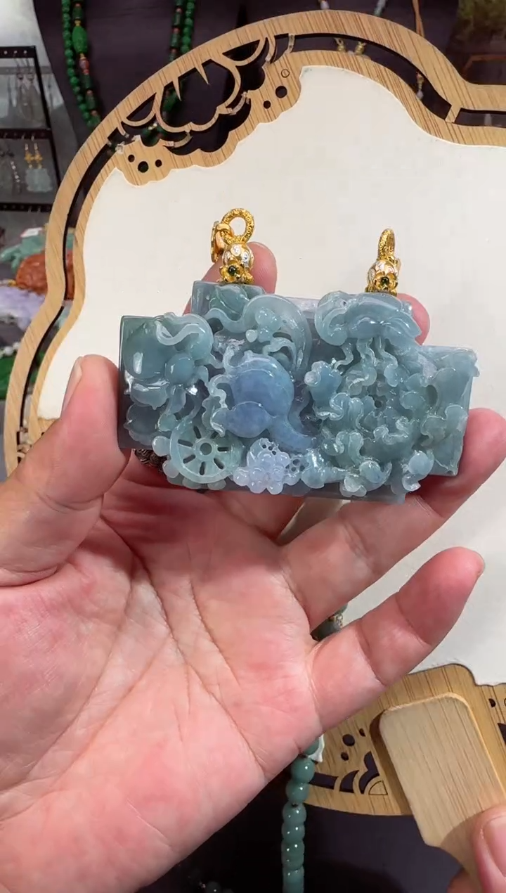 【闪购商品】翡翠颈饰未镶嵌牌子