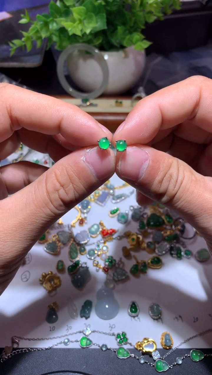 吊坠(不含链)未镶嵌翡翠1