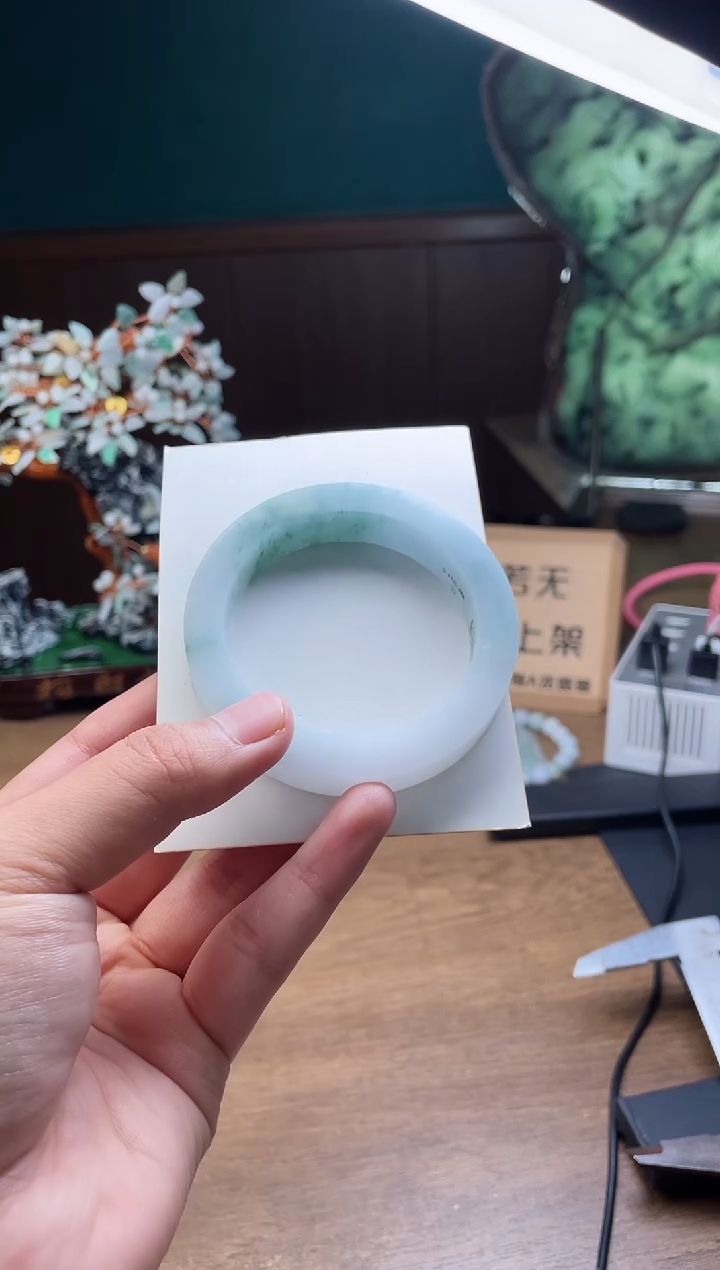 【闪购商品】定制翡翠手镯未镶嵌定制