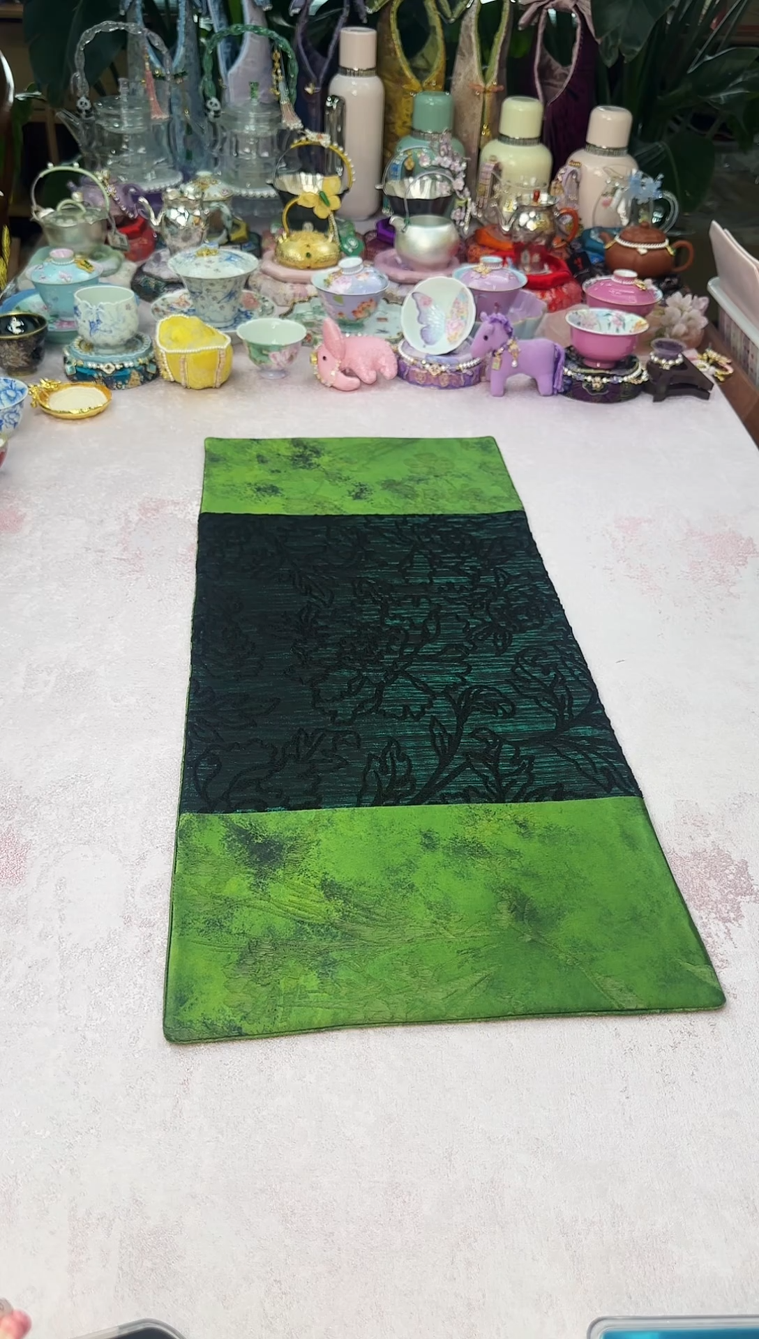 36真丝绿色拼接茶席