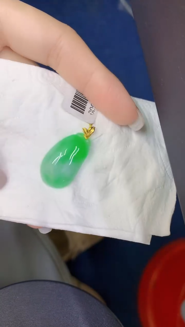 颈饰18K金镶嵌翡翠缅甸天然翡翠A货