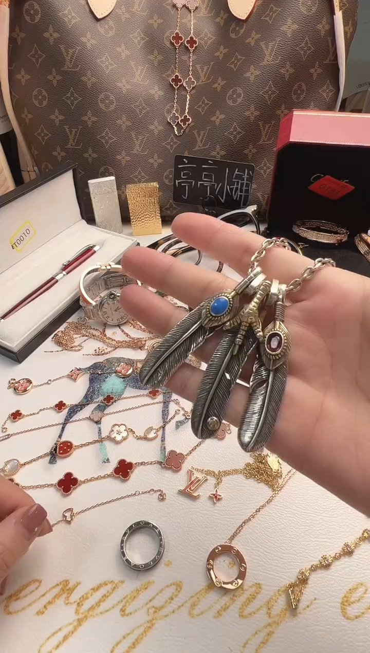 瓷片彧贤聚宝阁彧贤聚宝阁