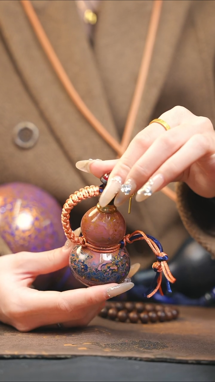 【闪购商品】XR334漆艺精致小手捻(开口）