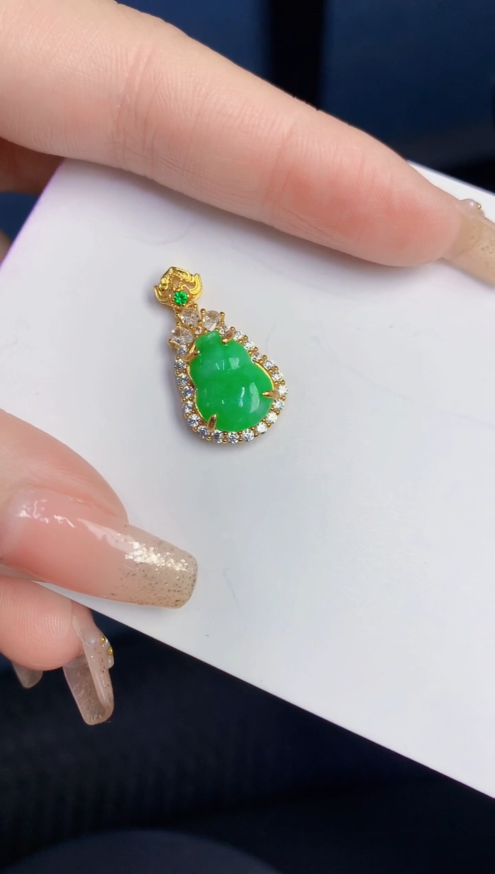 颈饰未镶嵌翡翠缅甸天然翡翠A货