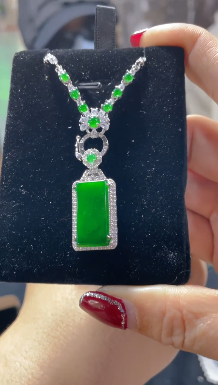 【闪购商品】定制翡翠未镶嵌天然A货翡翠假一罚四（多样性发货）