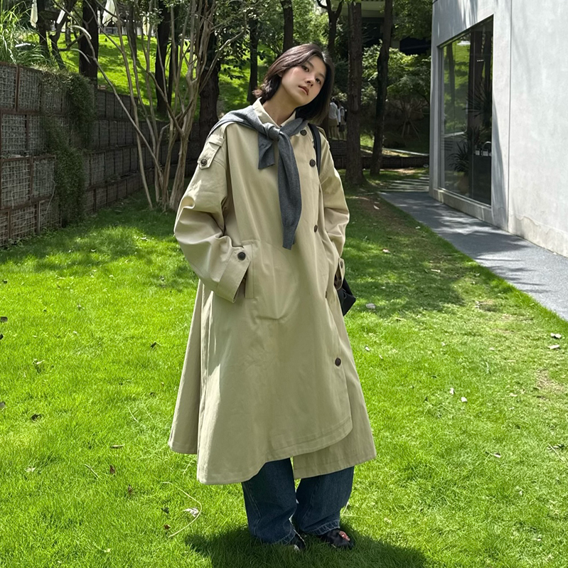逸语IN choose u笑笑家2025秋季重工立领侧扣长款风衣外套女83002