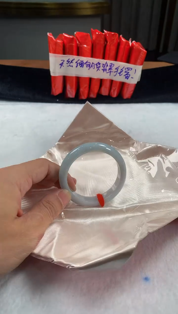 未镶嵌定制翡翠5079毛货不退不换 53-54圈