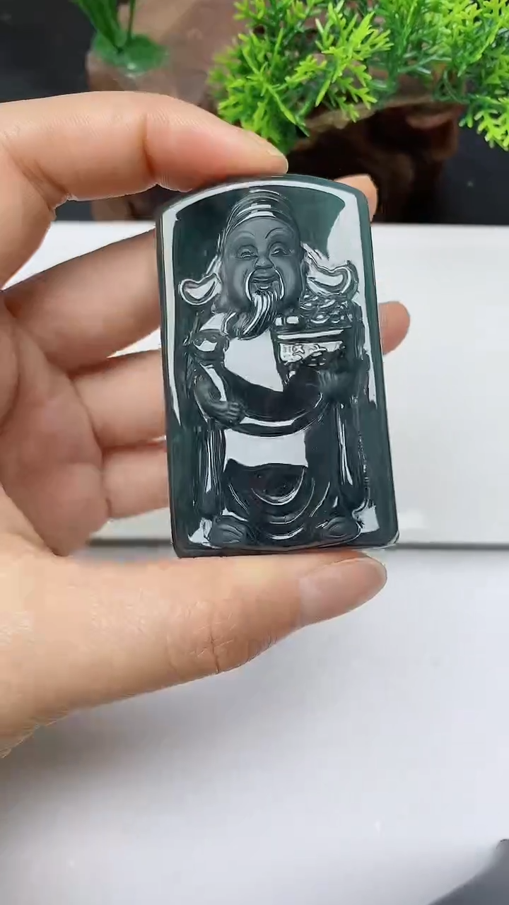 【闪购商品】翡翠颈饰未镶嵌         