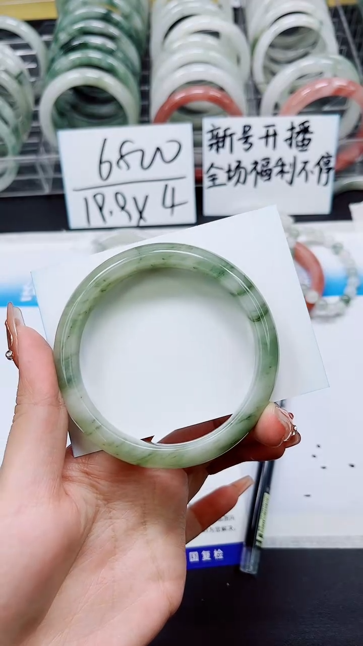 【闪购商品】石英质玉手镯未镶嵌A155-62/63
