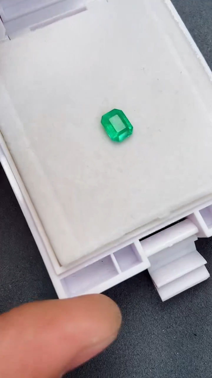 【闪购商品】祖母绿裸石未镶嵌1.1