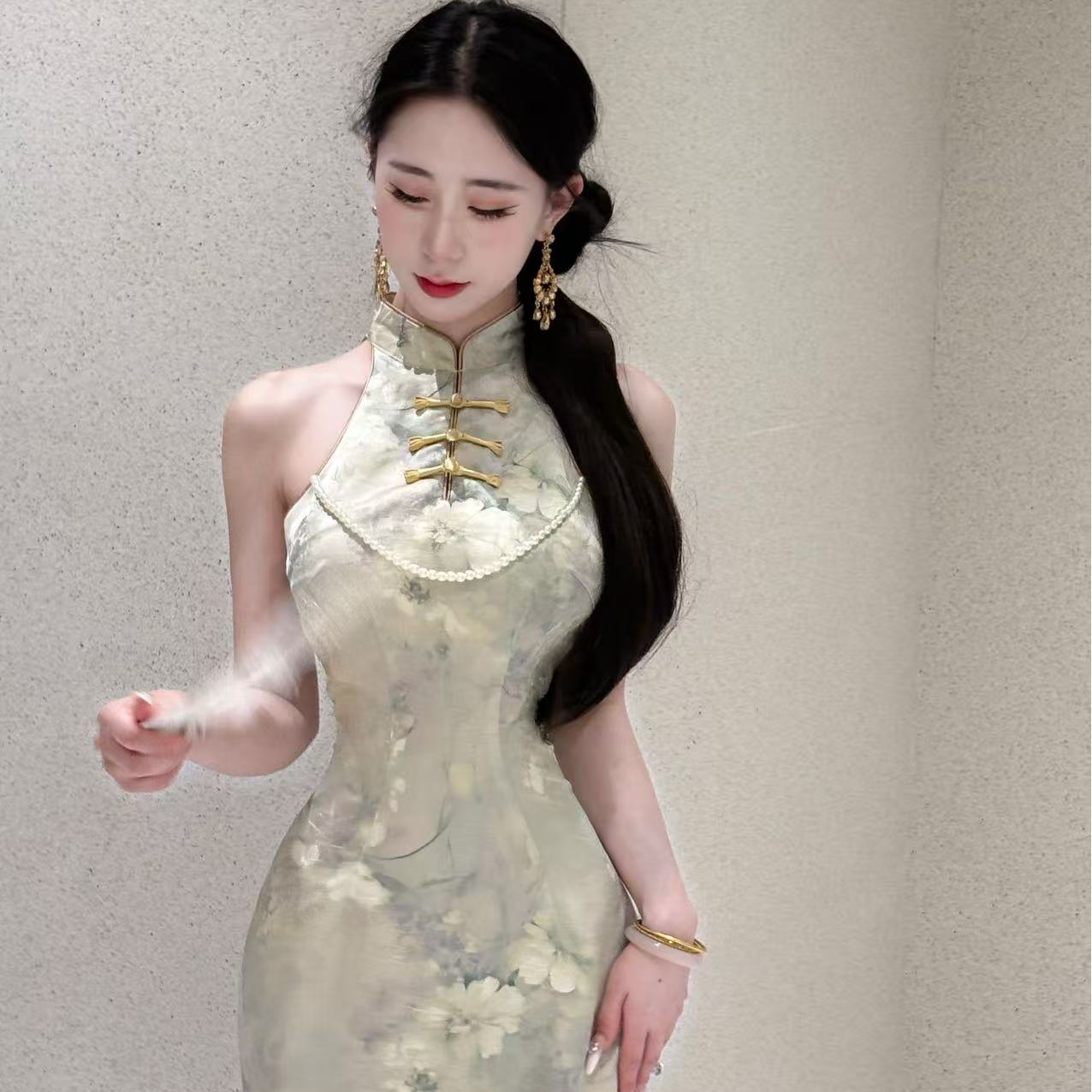 LHMknk1画报夫人原创国风改良少女显瘦经典旗袍 圣女情特价不退换