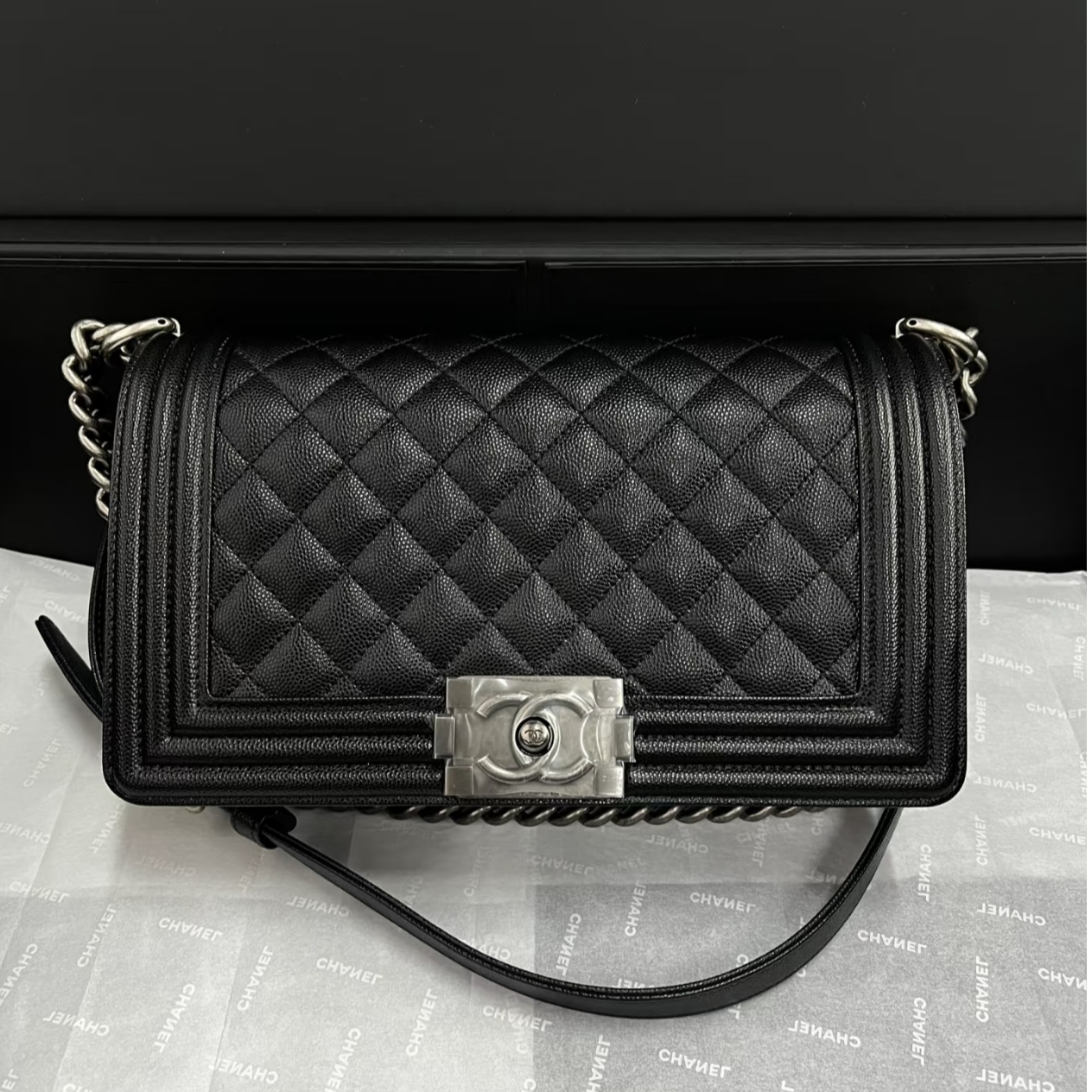 99新 Chanel/香奈儿 leboy黑银荔枝牛芯片款 CY037