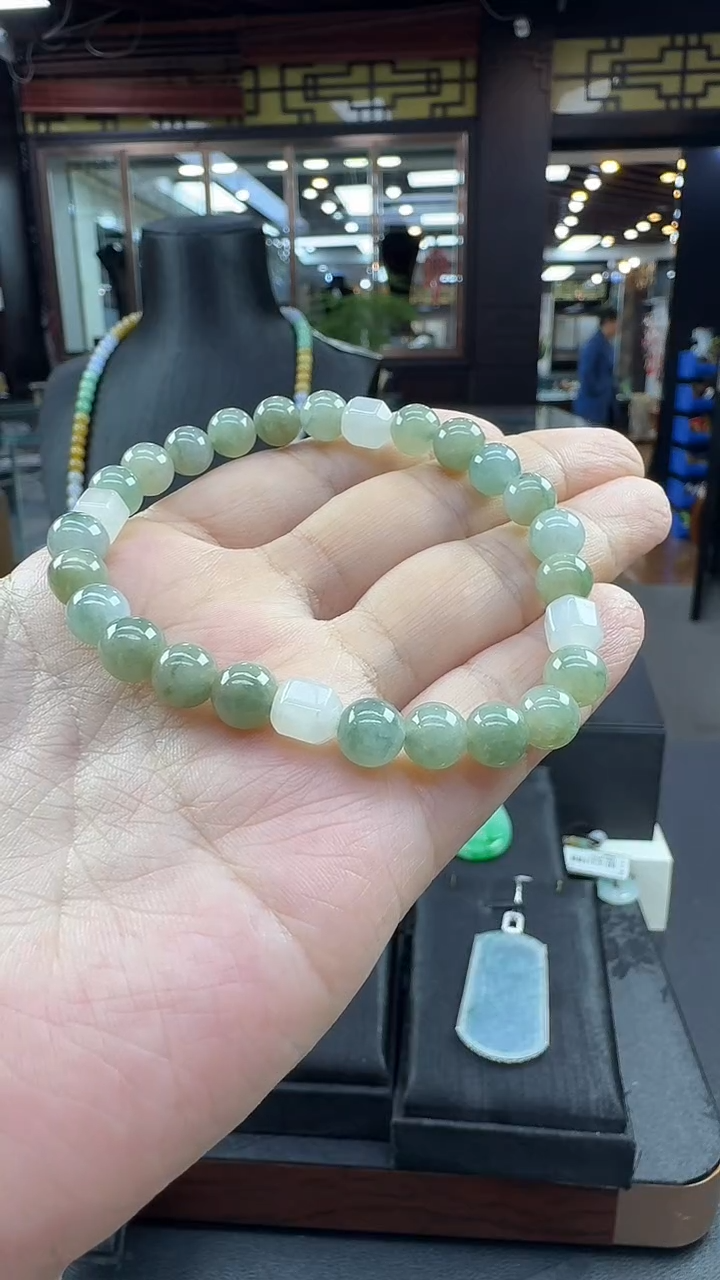 未镶嵌手串翡翠哇**?手串