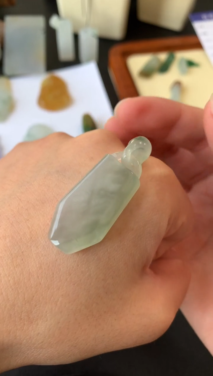 【闪购商品】定制翡翠未镶嵌翡翠