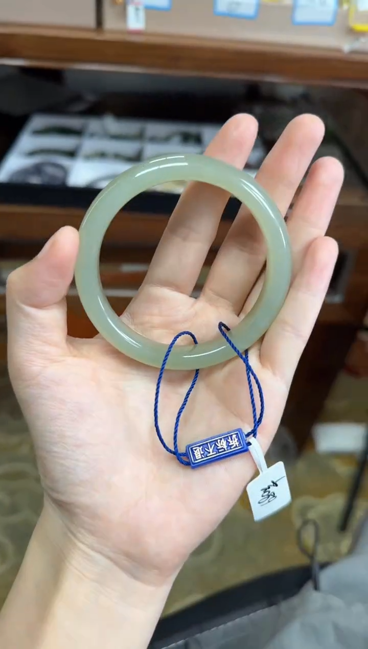 未镶嵌手镯和田玉57