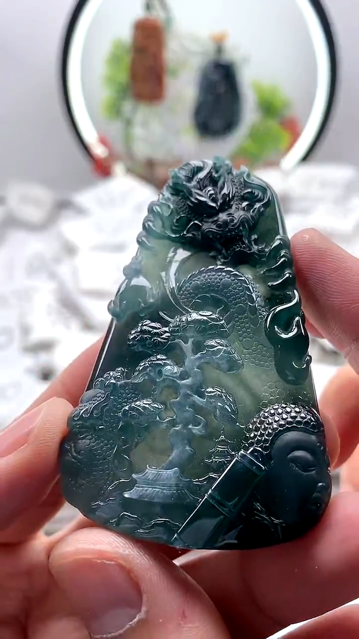 【闪购商品】翡翠颈饰未镶嵌龙牌