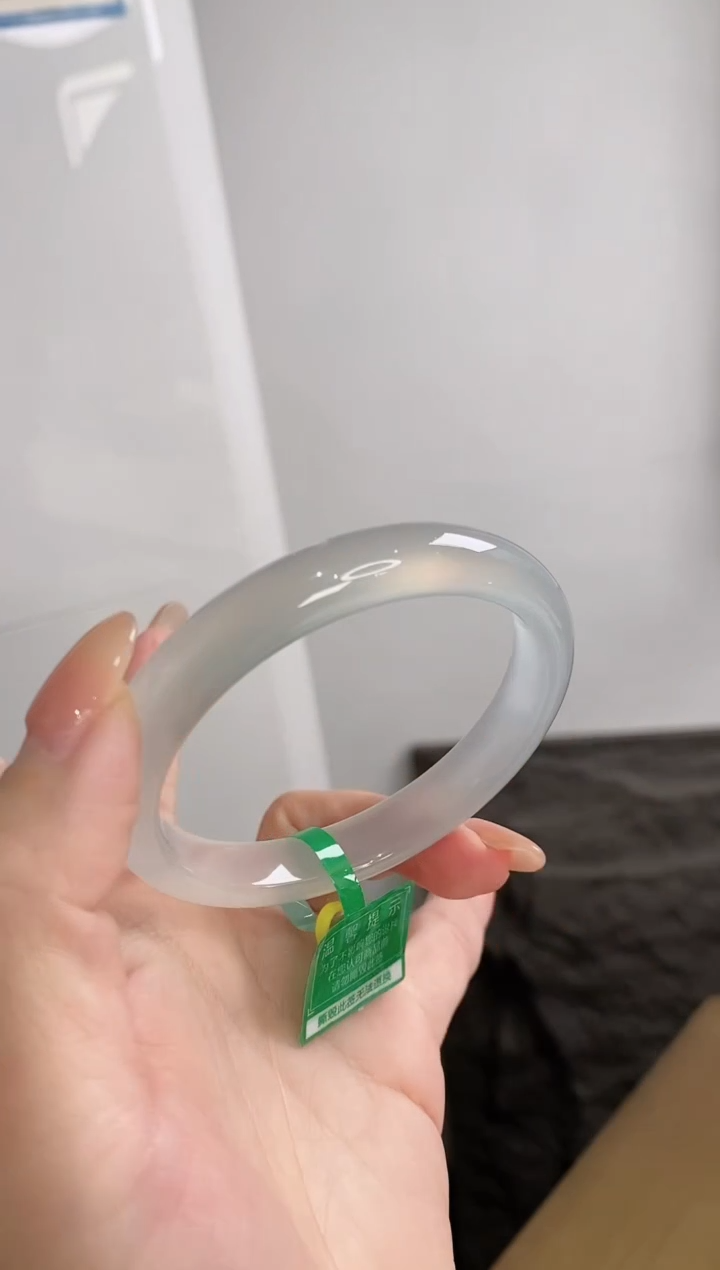 玛瑙/玉髓手镯未镶嵌56圈