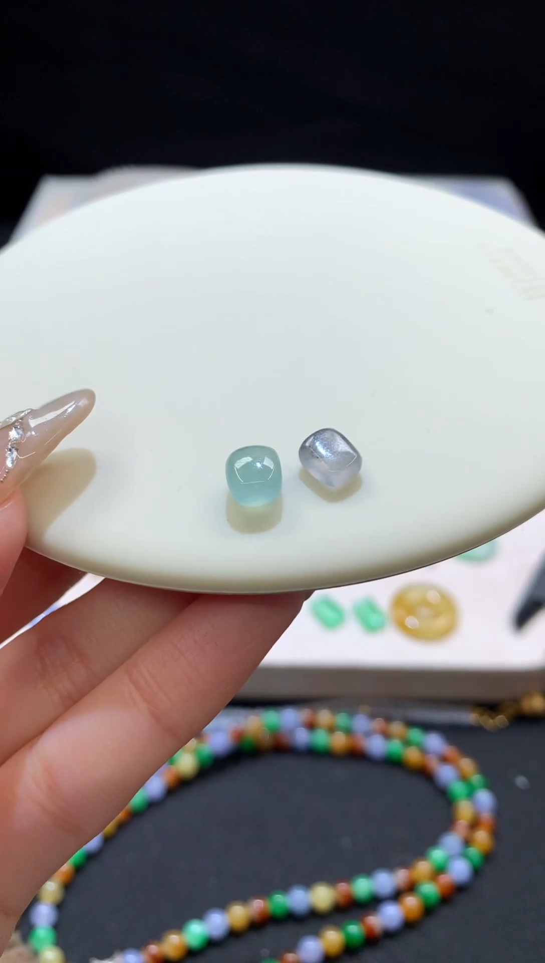 未镶嵌裸石翡翠一组天空蓝冰乌鸡随形