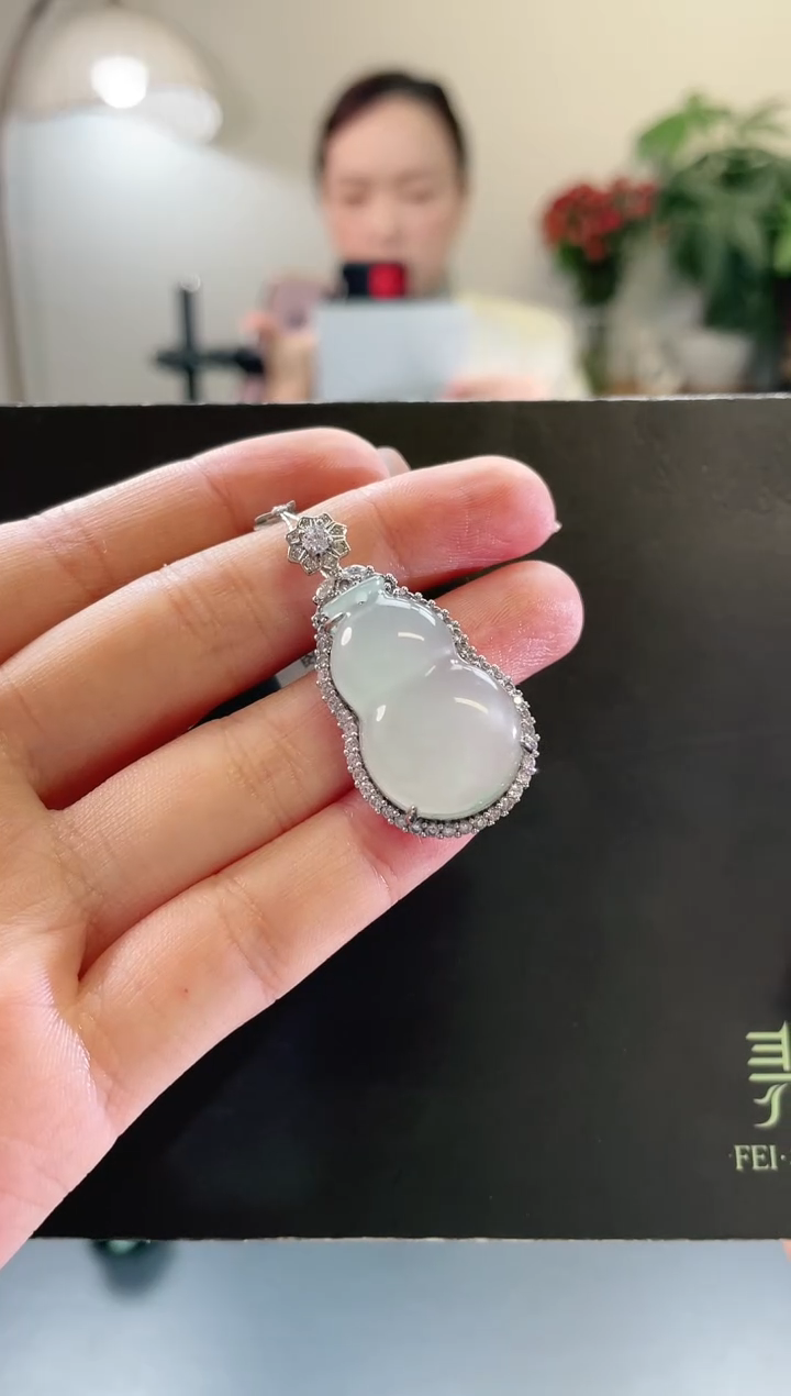 颈饰合金石英质玉冰葫芦