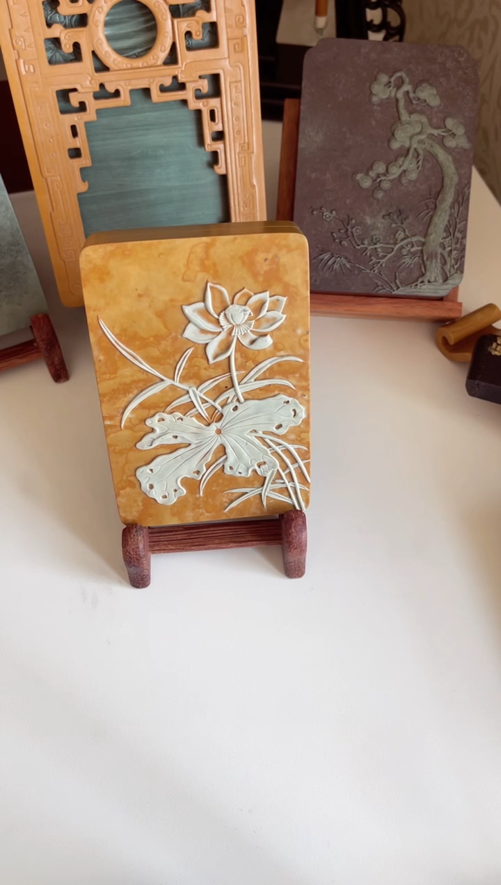 【闪购商品】松花石原石雕刻 荷塘砚