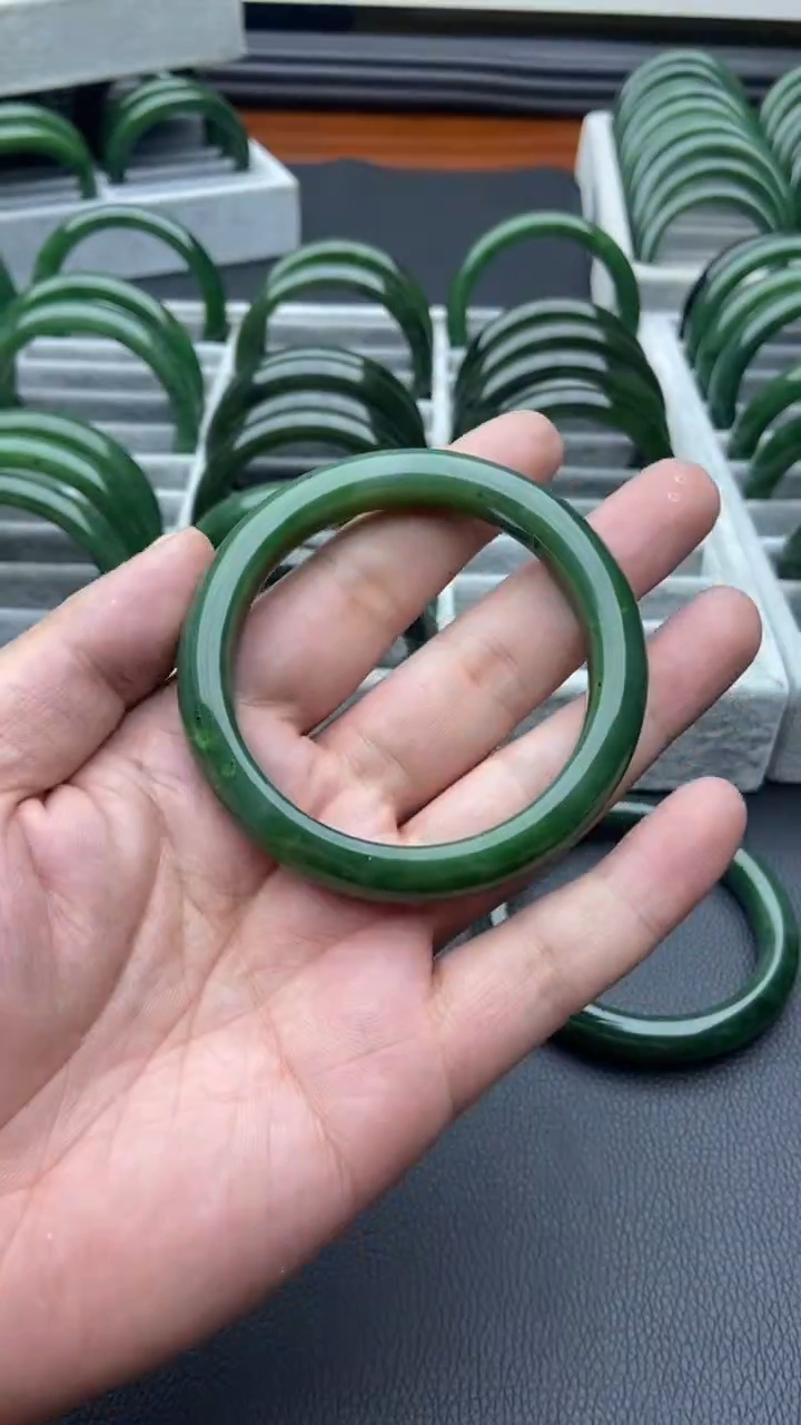 未镶嵌手镯和田玉（碧玉）32-58.6