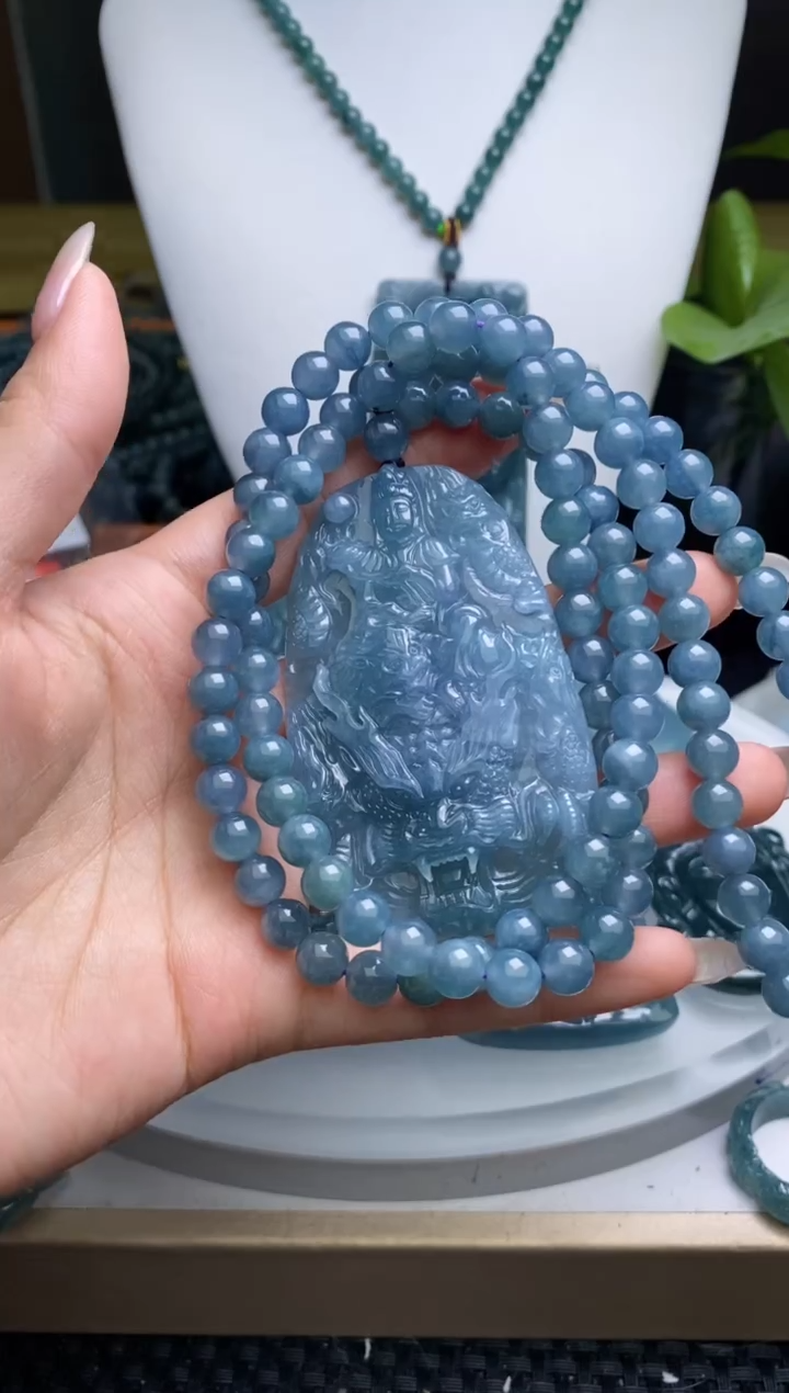 【闪购商品】翡翠颈饰未镶嵌          