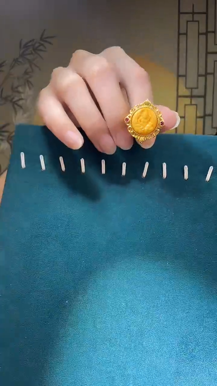 【闪购商品】琥珀裸石未镶嵌H1490天然蜜蜡财神