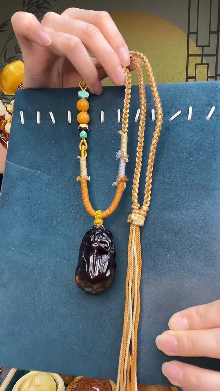 裸石琥珀未镶嵌雷*A3332