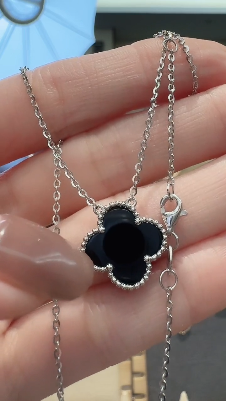 玛瑙/玉髓套链铂Pt950镶嵌PT950幸运草套链