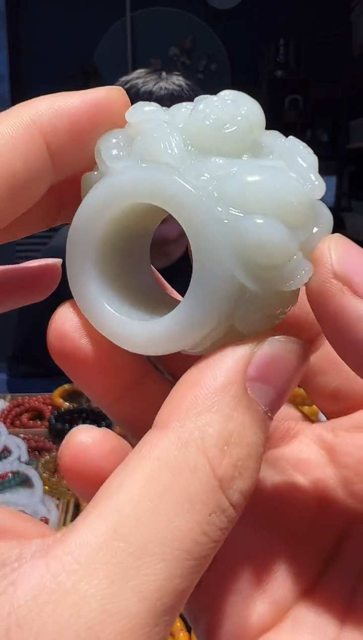 未镶嵌手串和田玉挂件