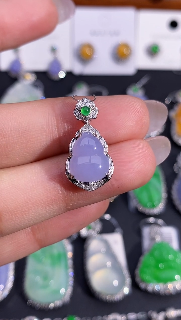 【闪购商品】翡翠颈饰18K金镶嵌吊坠