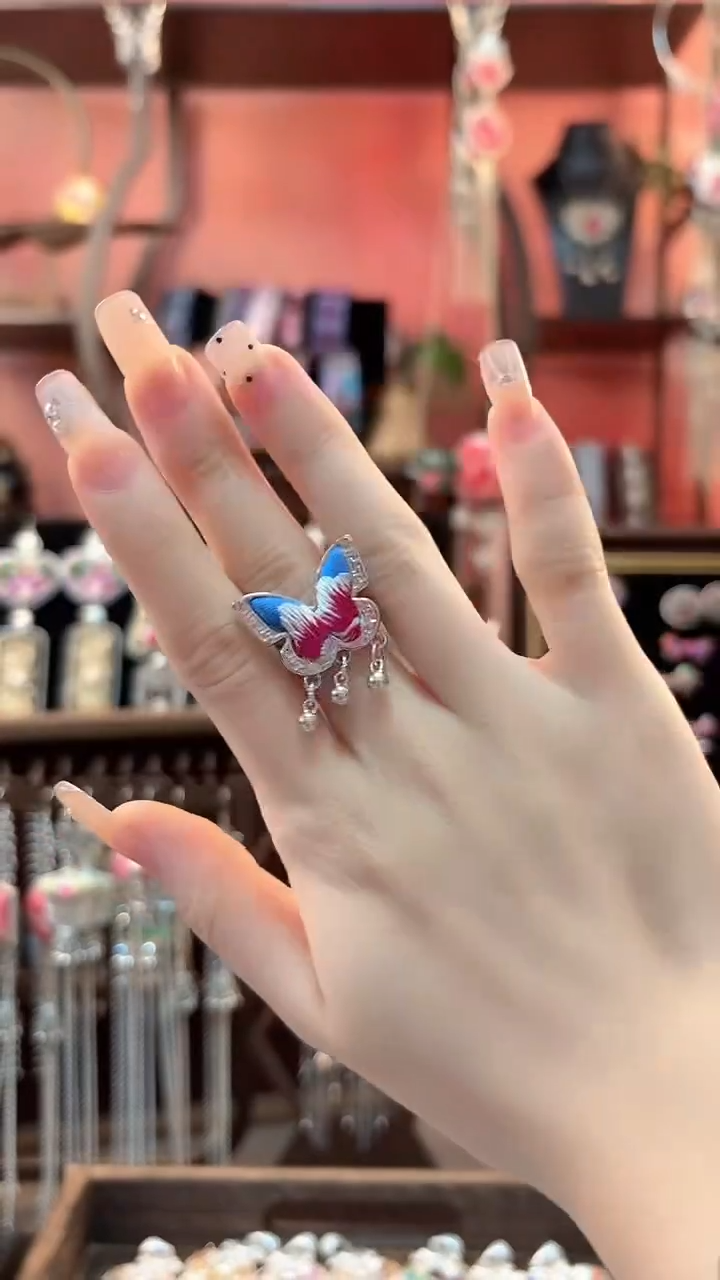 织绣 云织谣民族风精美饰品   390