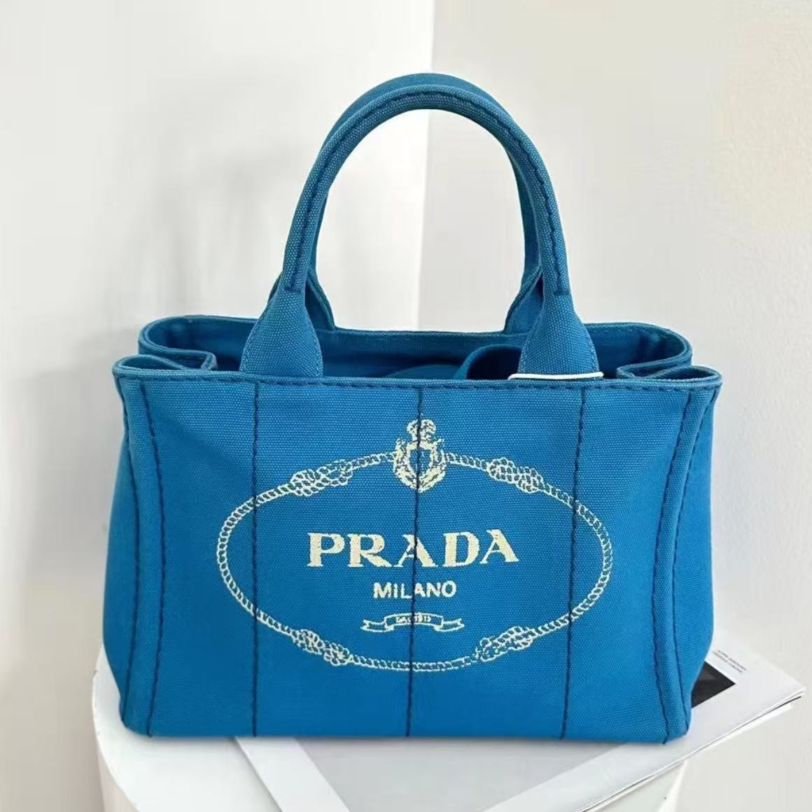 95新 Prada/普拉达 理里奢品/普拉达肩带小号蓝色牛仔沙滩