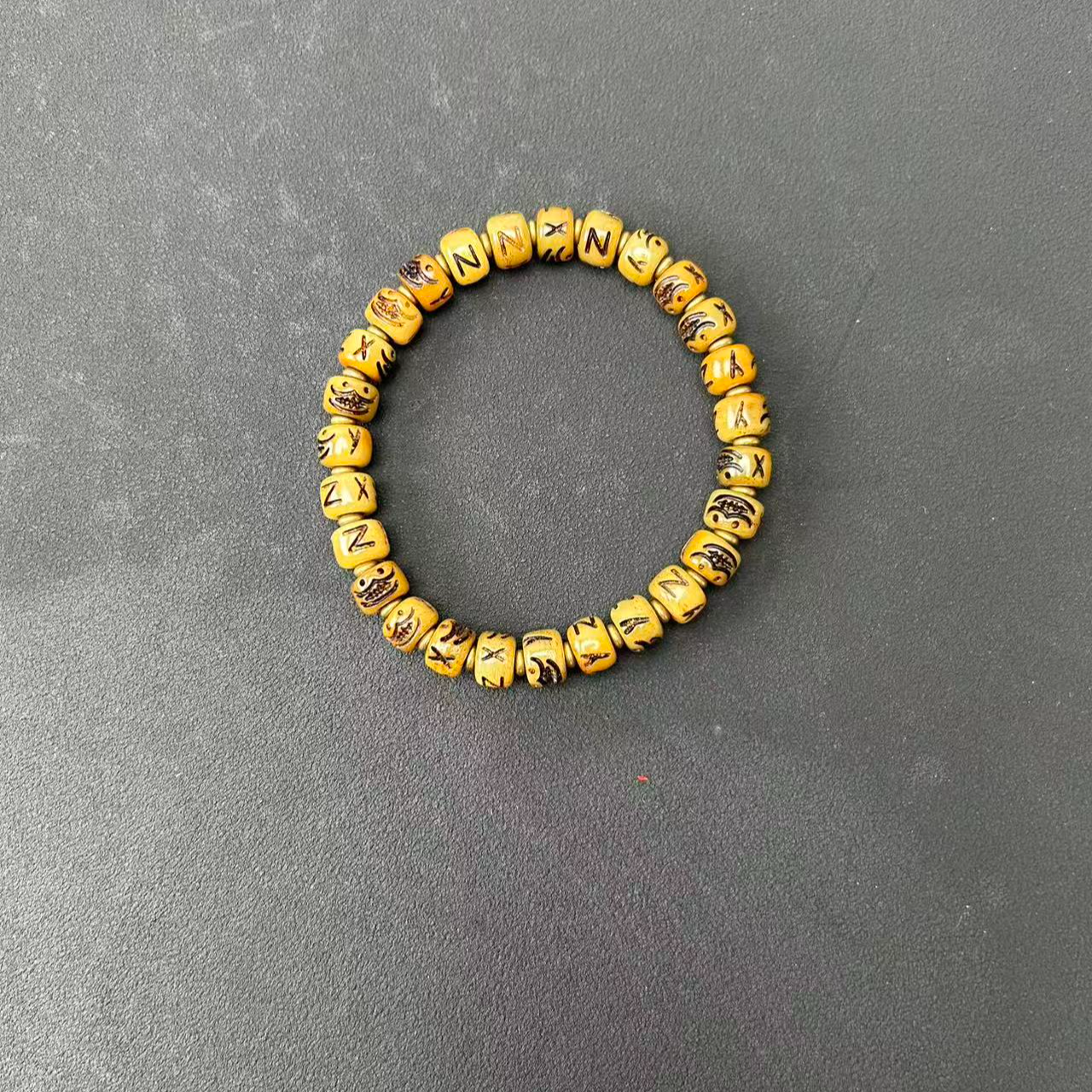 西藏牦牛骨藏式民族风雕刻阿呆字母单圈手串骨文玩佳品配饰