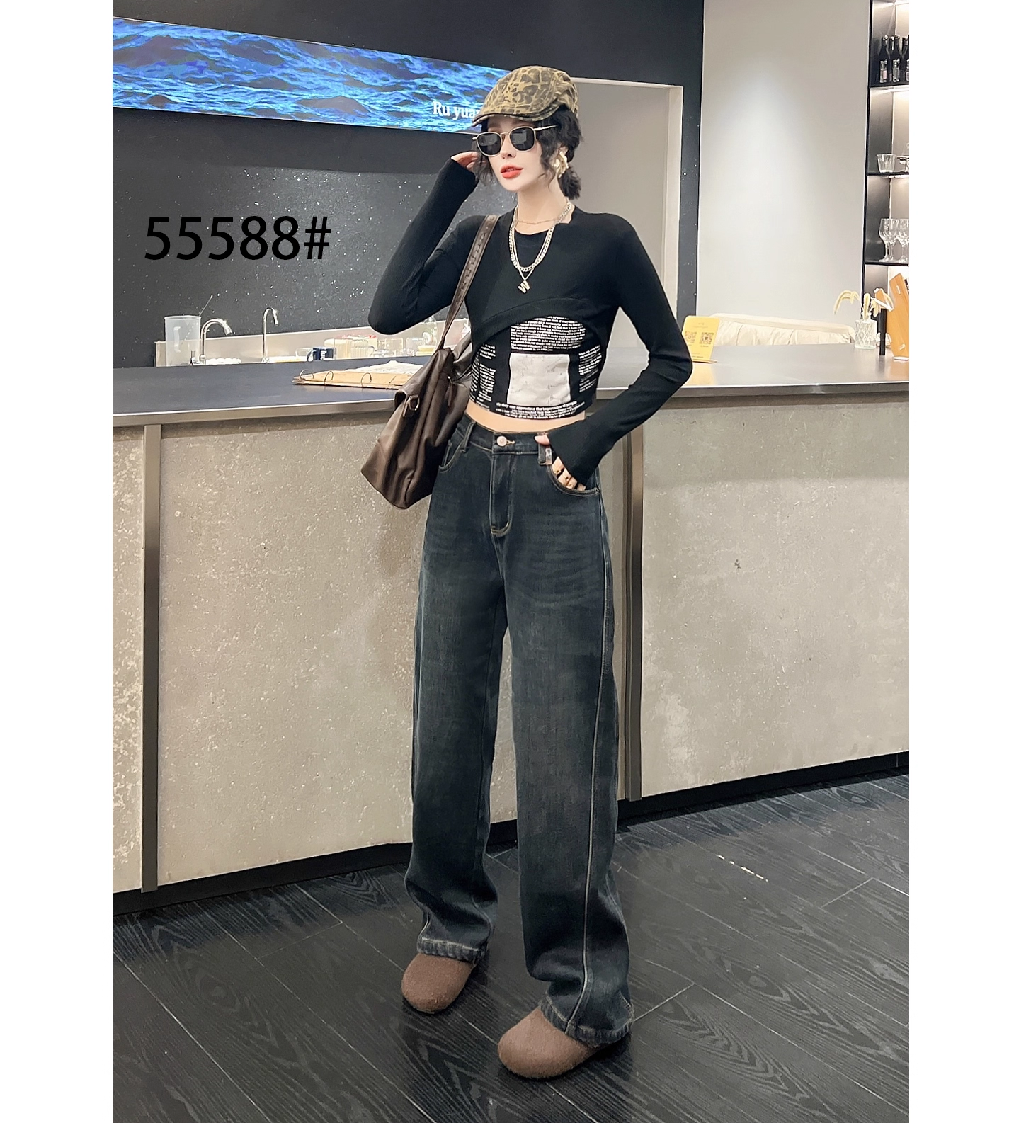 露家冬季新款女装加绒保暖大码女士修身百搭拖地牛仔裤55588