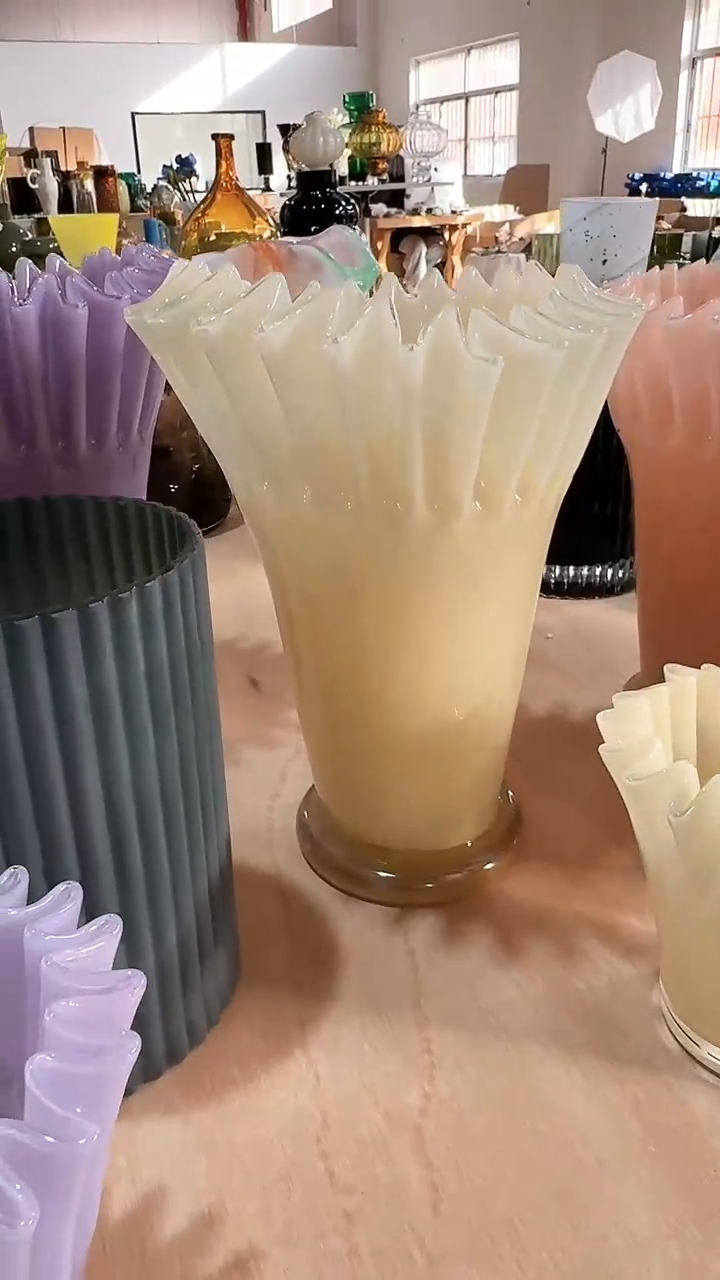 【闪购商品】玻璃奶黄折纸花瓶