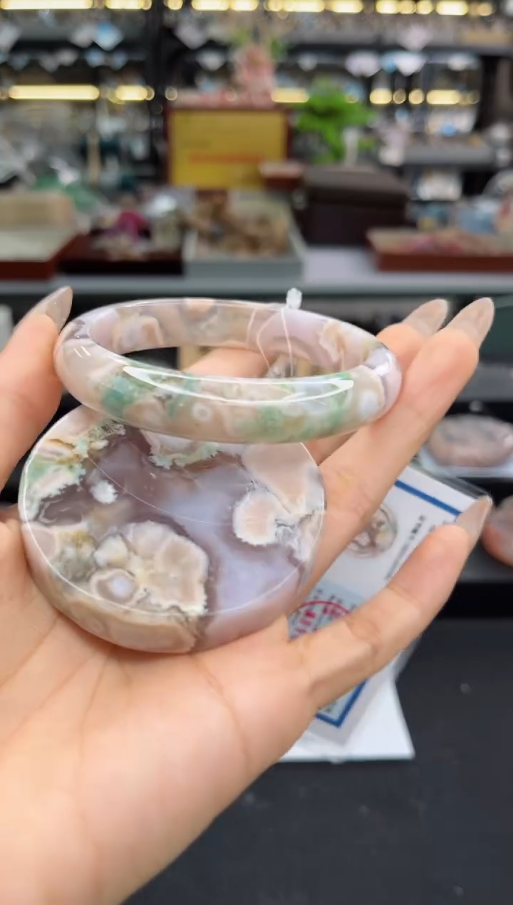 【闪购商品】石英质玉手镯未镶嵌62圈口（赠品镯心）S921166