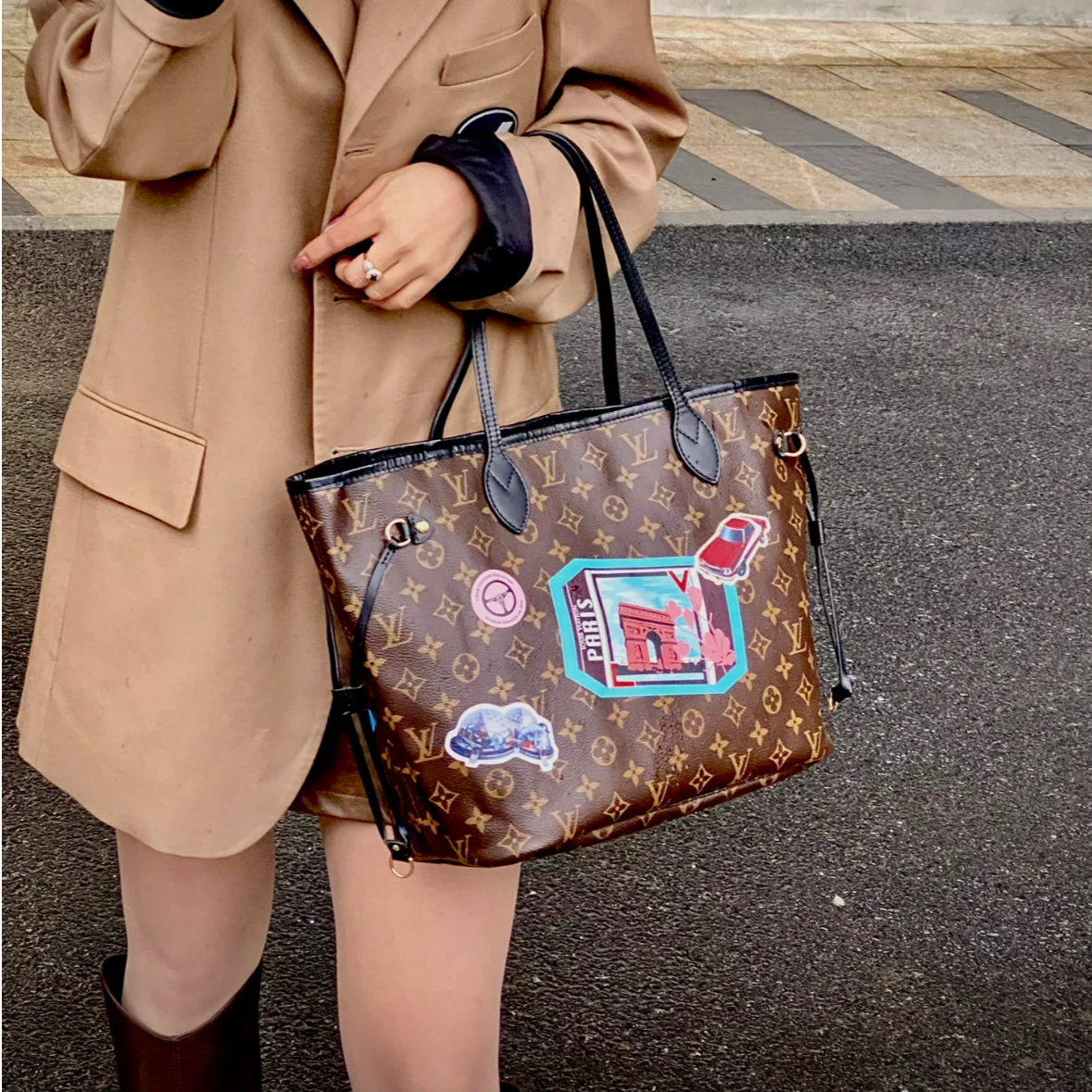 95新 LouisVuitton/路易威登 老花徽章款nf单肩包B5049