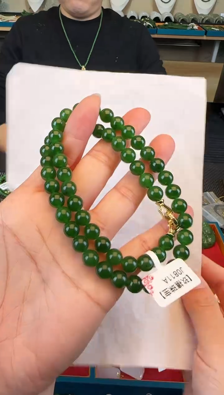 颈饰未镶嵌和田玉卡8妈妈链