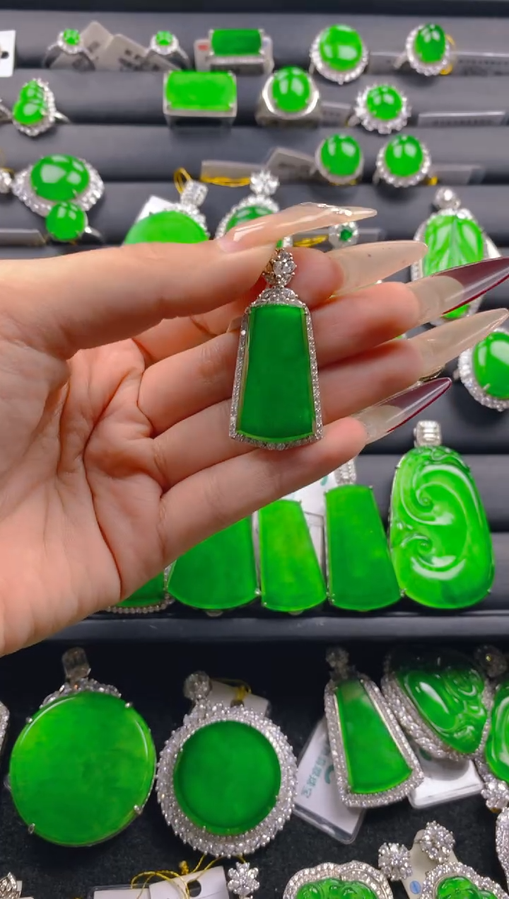 【闪购商品】翡翠颈饰银S925镶嵌11111111