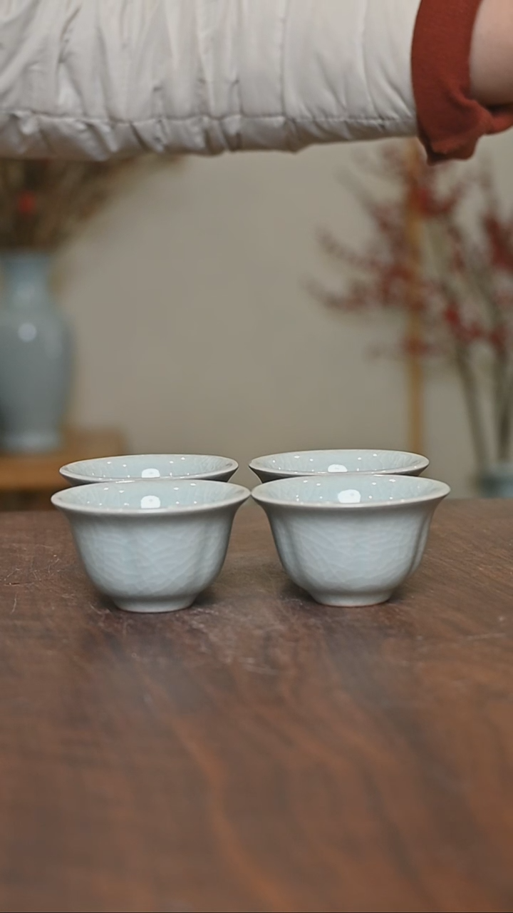 【闪购商品】其他#微瑕粉青釉朱家汝窑款葵口杯四只
