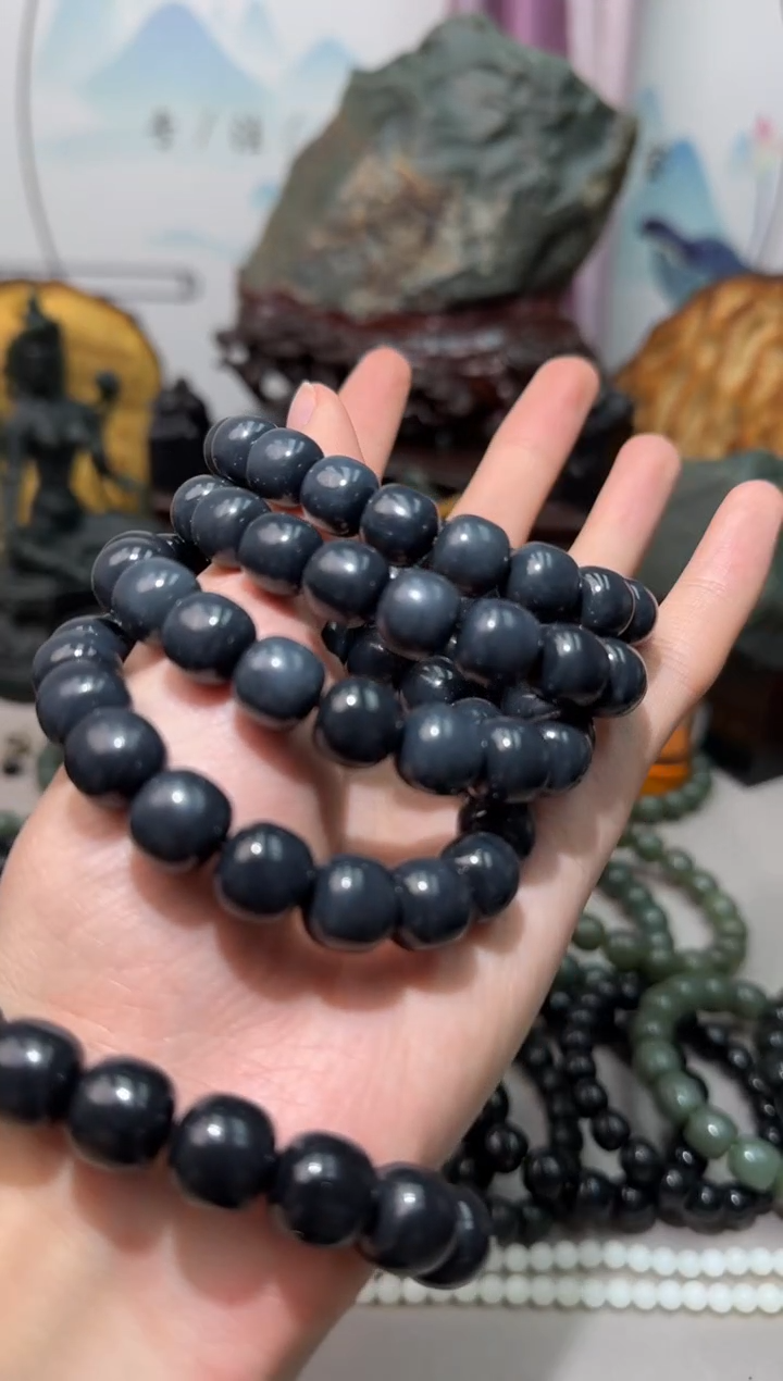 未镶嵌手链和田玉新疆墨玉11*12老型手串