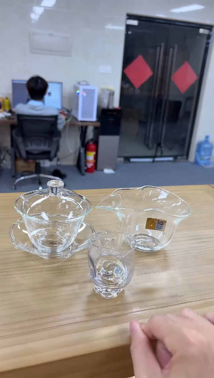 禾器荷叶盖碗透明色+禾器福珑茶海透明色
