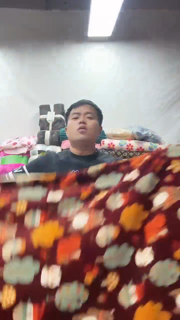 聚酯纤维1.8*2.0围脖熊