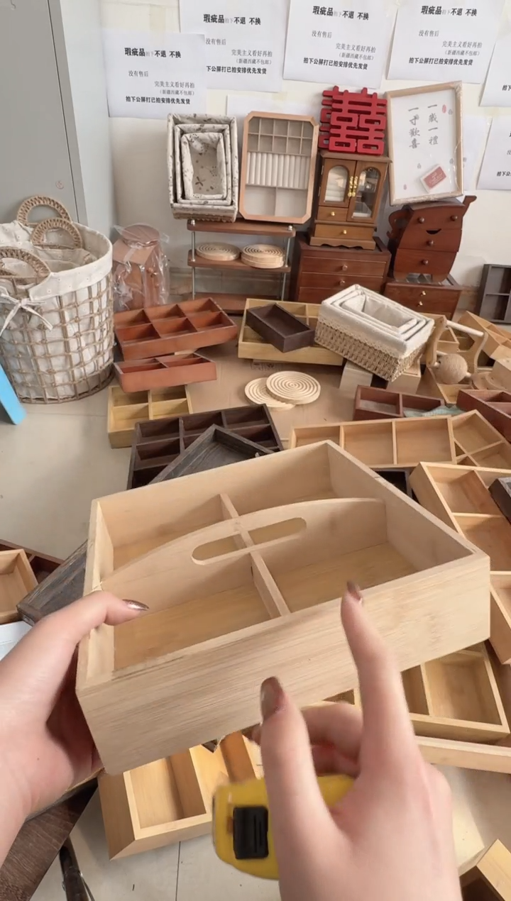 手提四宫格微瑕拍下不退不换