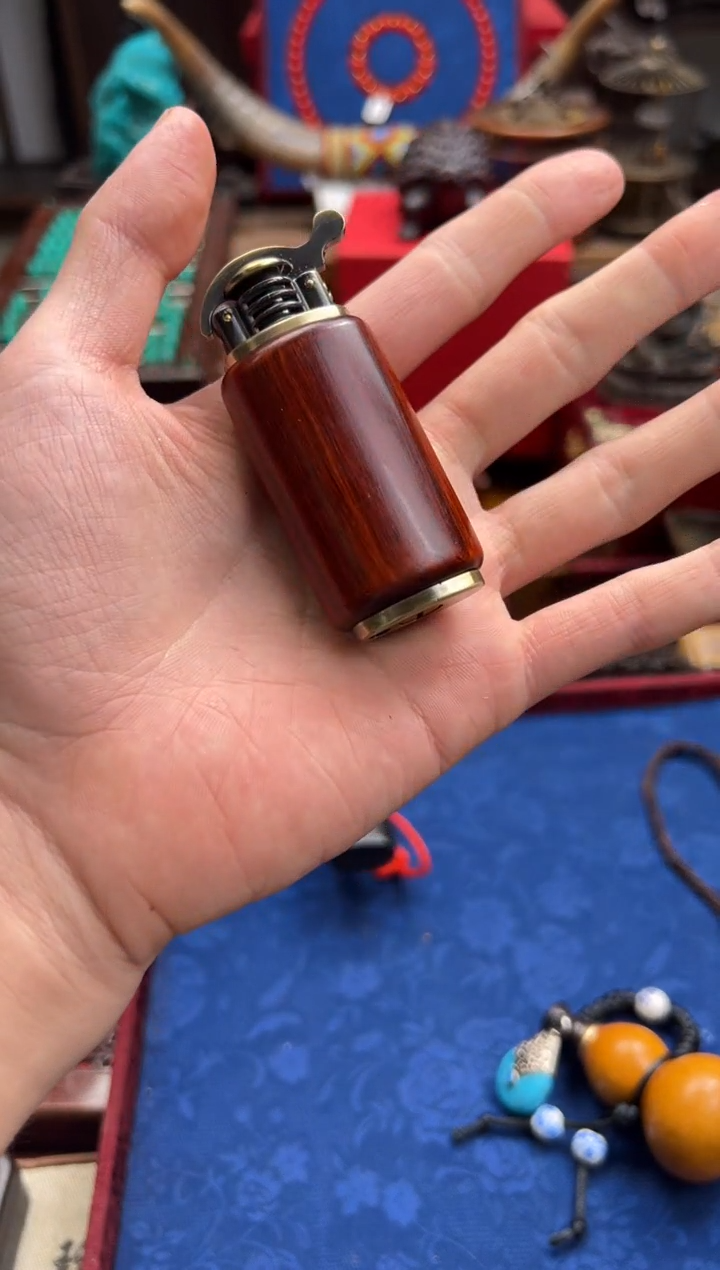 檀香紫檀（小叶紫檀）——————瓷———————17