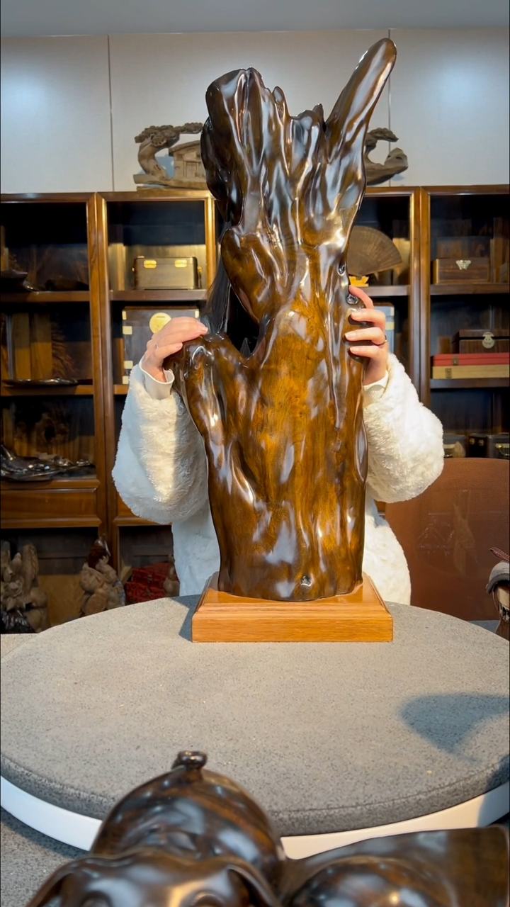 【闪购商品】金丝楠木雕随型摆件3