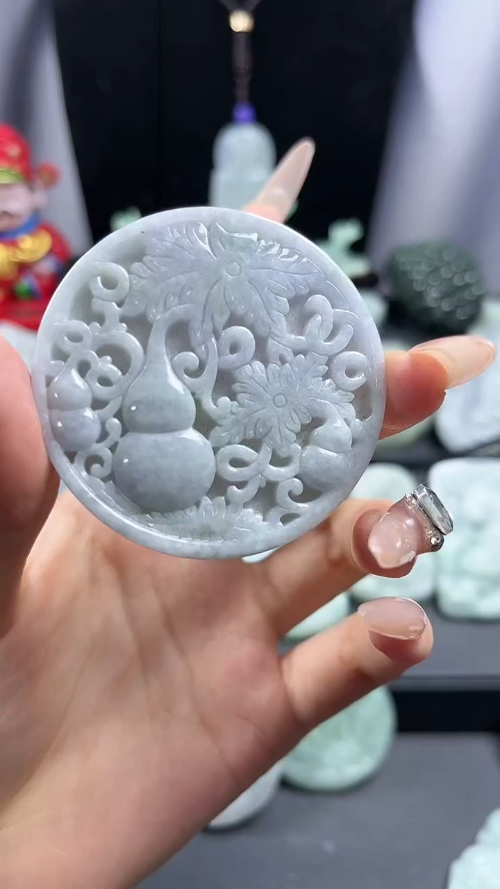 【闪购商品】翡翠颈饰未镶嵌三葫芦